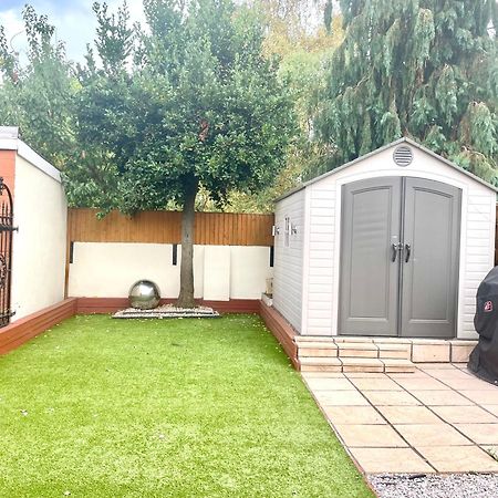Stunning 1 Bedroom And Double Sofa Bed Near Train Station Southampton Eksteriør billede