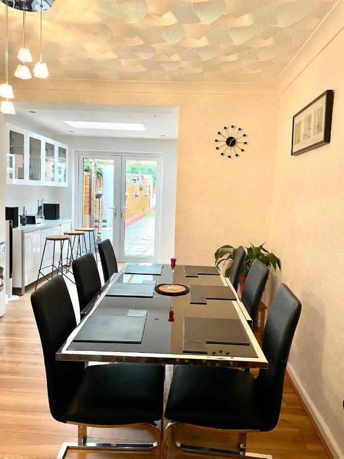 Stunning 1 Bedroom And Double Sofa Bed Near Train Station Southampton Eksteriør billede
