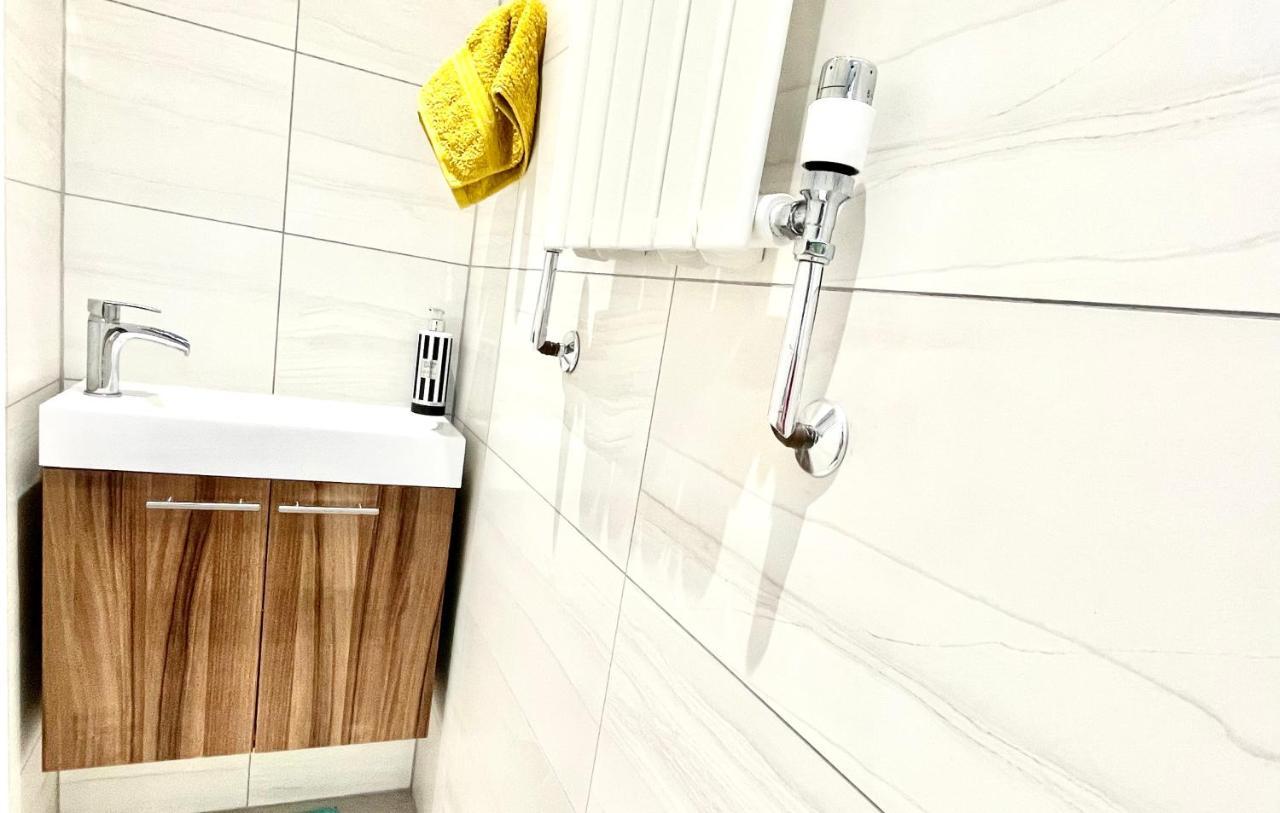 Stunning 1 Bedroom And Double Sofa Bed Near Train Station Southampton Eksteriør billede