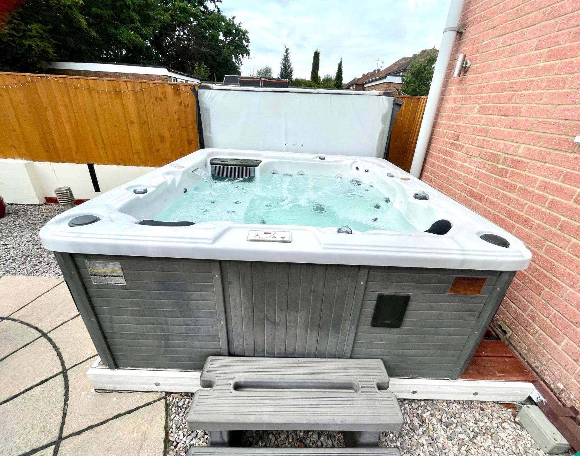 Stunning 1 Bedroom And Double Sofa Bed Near Train Station Southampton Eksteriør billede